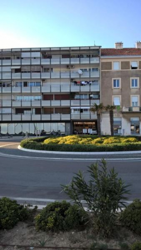  Apartments by the sea Split - 12647  Сплит